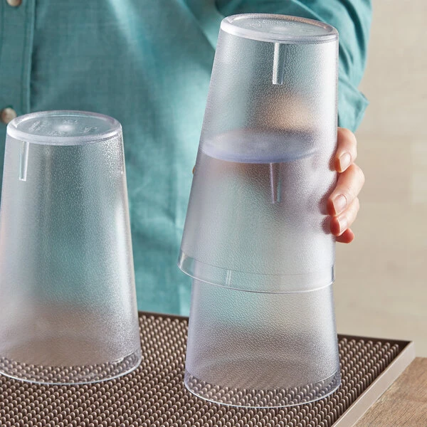 Choice 32 Oz. Clear SAN Plastic Pebbled Tumbler - 12/Pack - Image 3