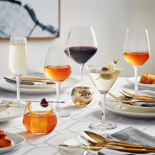 Acopa Radiance 11 Oz. Wine Glass - 12/Case - Image 4